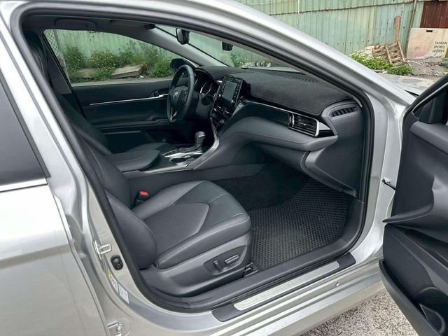 TOYOTA豐田 CAMRY  第7張相片
