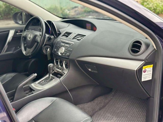 MAZDA馬自達 MAZDA 3  第7張相片