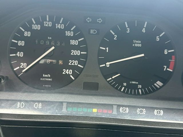 BMW寶馬 320I  第8張相片
