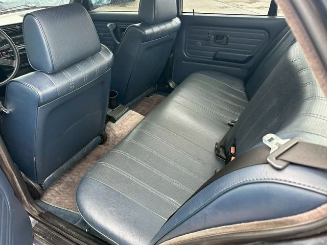 BMW寶馬 320I  第9張相片