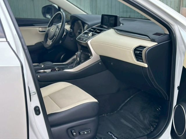 LEXUS凌志 NX300  第8張相片