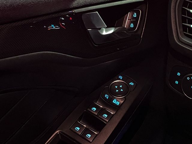 FORD福特 FOCUS ST  第11張相片