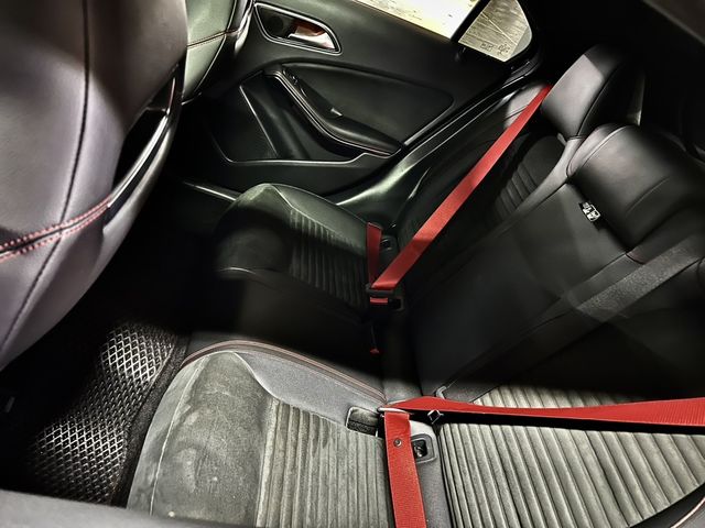 M-BENZ賓士 A250  第7張相片