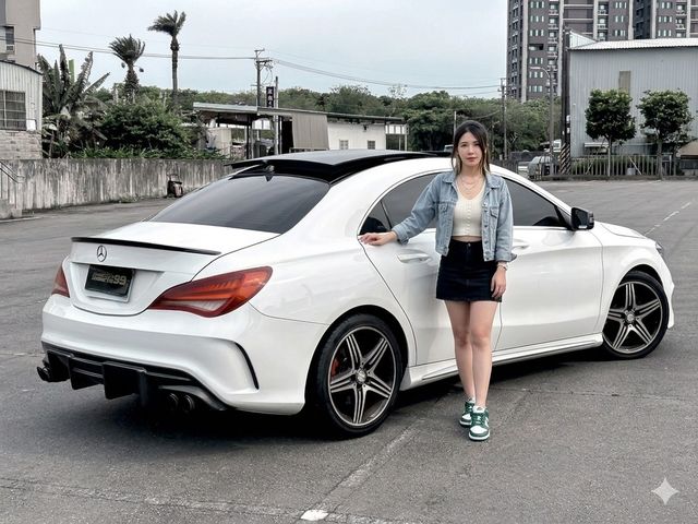 M-BENZ賓士 CLA250  第2張相片