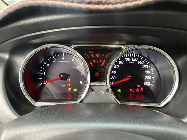 NISSAN日產 LIVINA  第5張相片
