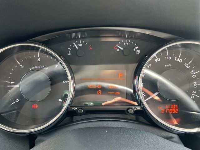 PEUGEOT寶獅 5008  第17張相片