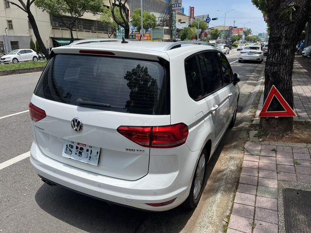VOLKSWAGEN福斯 TOURAN  第2張相片