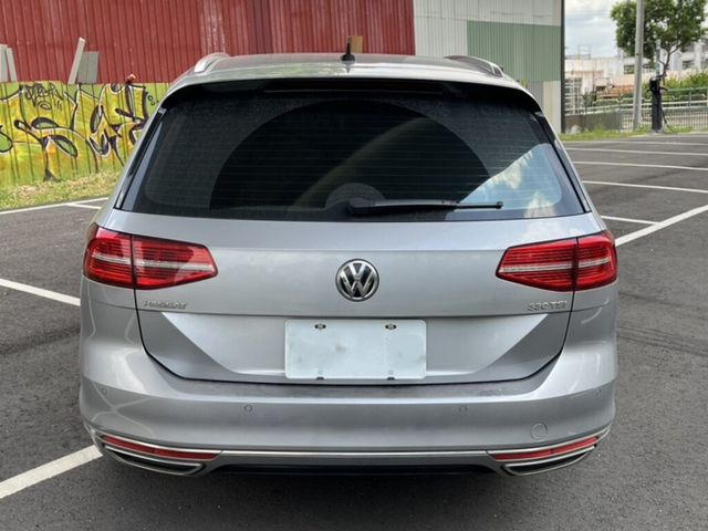 VOLKSWAGEN福斯 PASSAT VARIANT  第5張相片