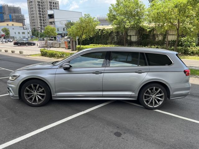 VOLKSWAGEN福斯 PASSAT VARIANT  第8張相片