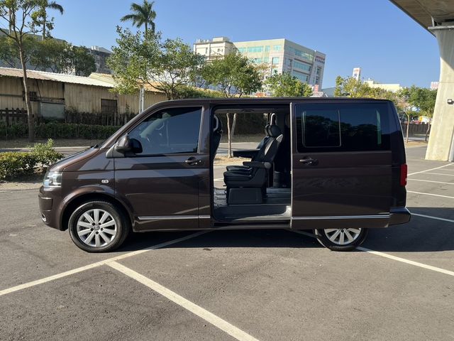 VOLKSWAGEN福斯 T5 MULTIVAN  第8張相片