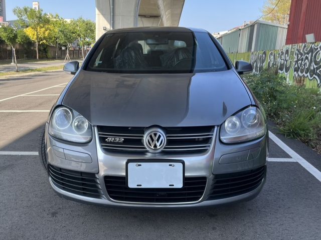 VOLKSWAGEN福斯 GOLF R32  第2張相片