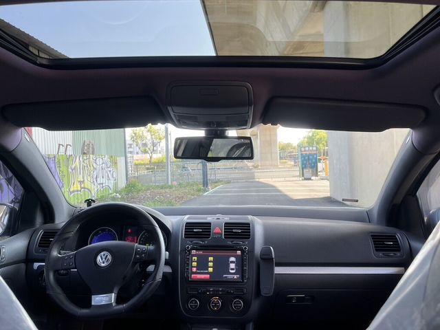 VOLKSWAGEN福斯 GOLF R32  第13張相片