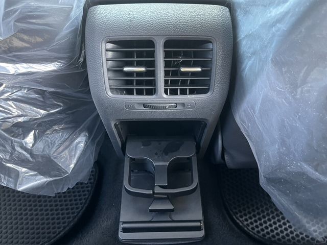 VOLKSWAGEN福斯 GOLF R32  第19張相片