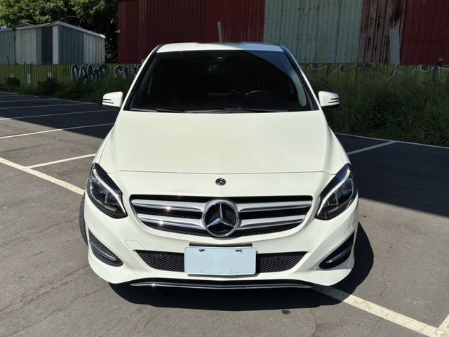 M-BENZ賓士 B180  第2張相片
