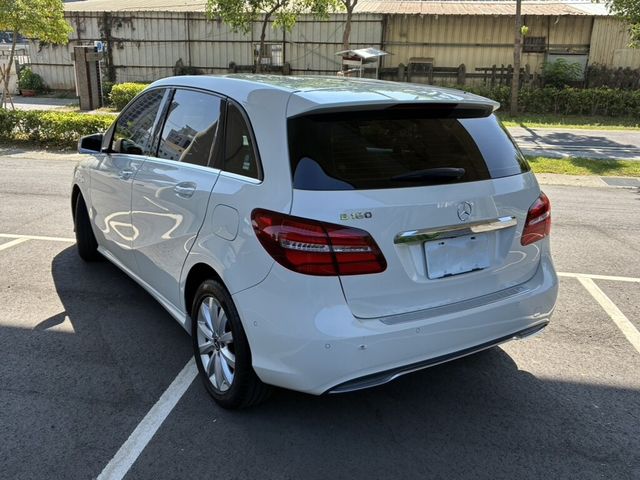 M-BENZ賓士 B180  第7張相片