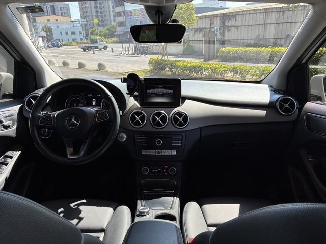 M-BENZ賓士 B180  第10張相片