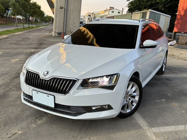 SKODA司科達 SUPERB COMBI  第1張相片
