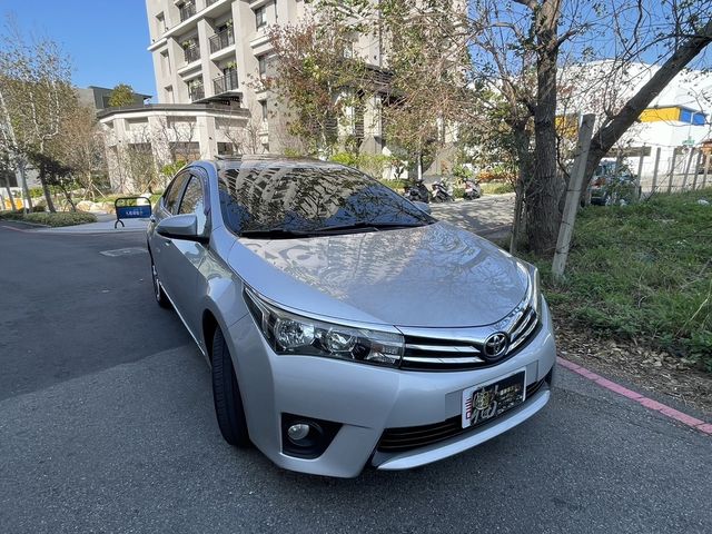 TOYOTA豐田 ALTIS  第1張相片