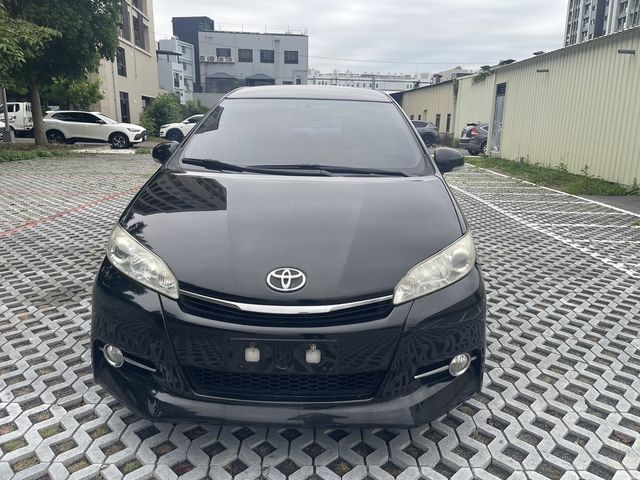 TOYOTA豐田 WISH  第3張相片
