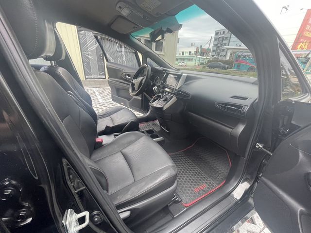TOYOTA豐田 WISH  第5張相片