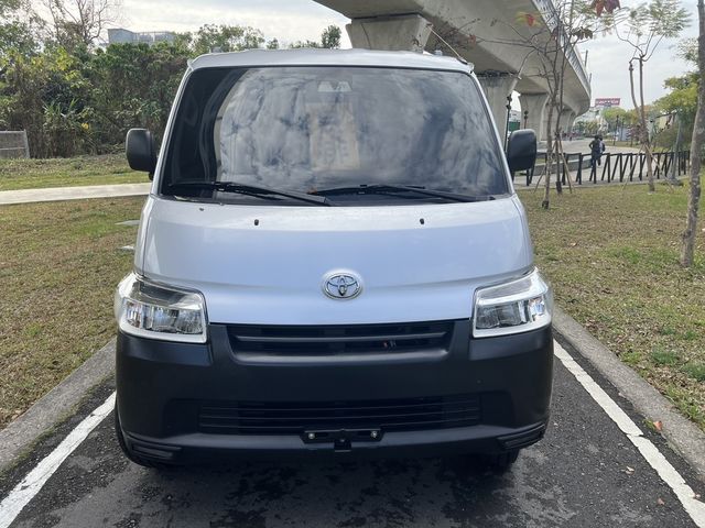 TOYOTA豐田 TOWN ACE  第2張相片
