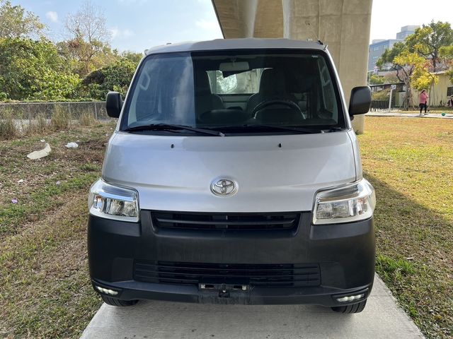 TOYOTA豐田 TOWN ACE  第2張相片