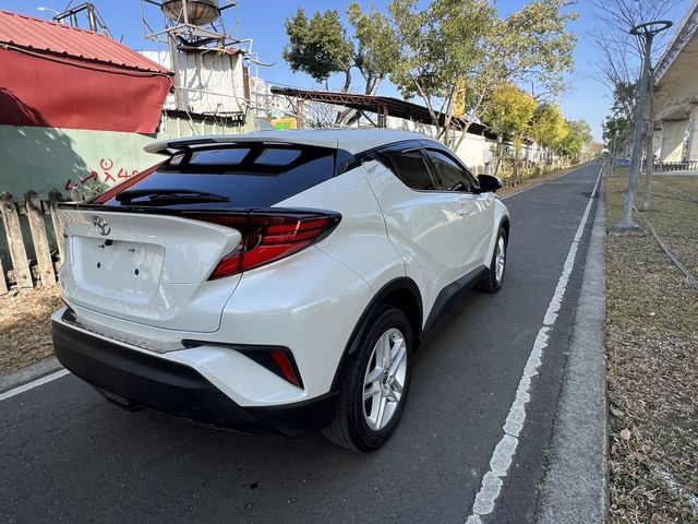 TOYOTA豐田 C-HR  第3張相片