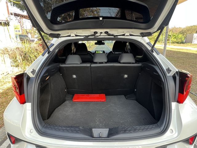 TOYOTA豐田 C-HR  第5張相片