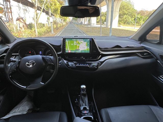 TOYOTA豐田 C-HR  第8張相片