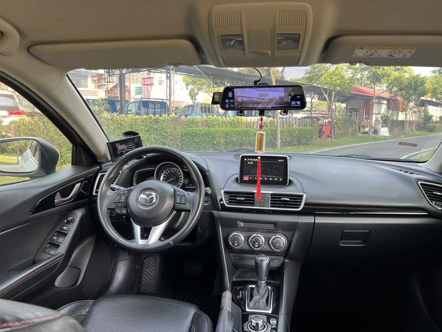 MAZDA馬自達 MAZDA 3  第8張相片