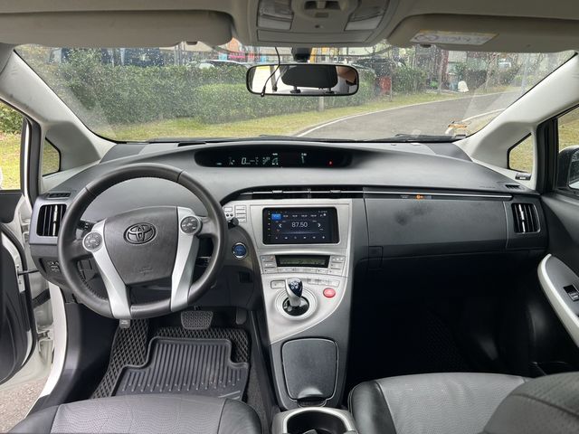 TOYOTA豐田 PRIUS  第7張相片
