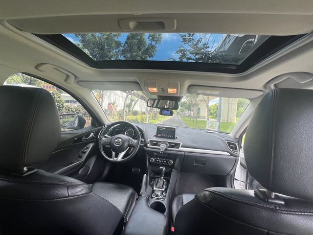 MAZDA馬自達 MAZDA 3  第7張相片