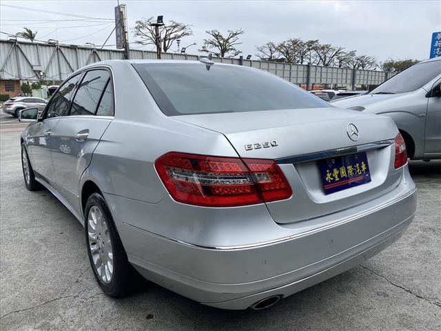 Mercedes-Benz/賓士 E-CLASS  第4張相片
