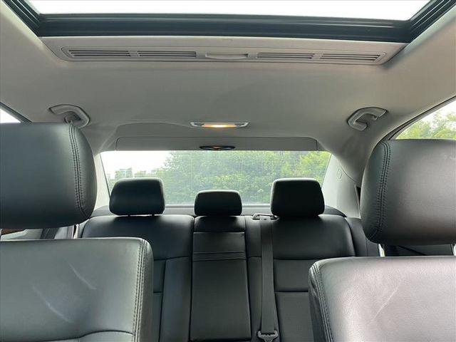 Mercedes-Benz/賓士 E-CLASS  第18張相片