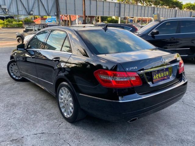 Mercedes-Benz/賓士 E-CLASS  第3張相片