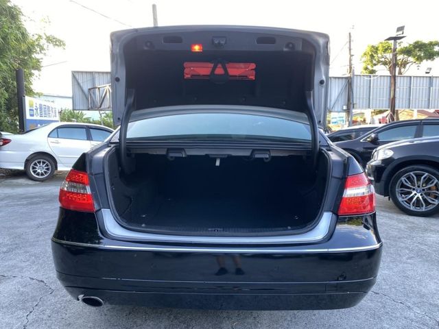 Mercedes-Benz/賓士 E-CLASS  第25張相片