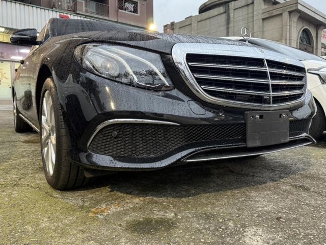 Mercedes-Benz/賓士 E-CLASS  第2張相片