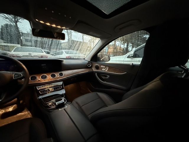 Mercedes-Benz/賓士 E-CLASS  第11張相片