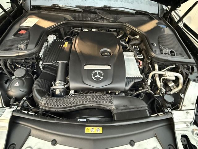Mercedes-Benz/賓士 E-CLASS  第16張相片