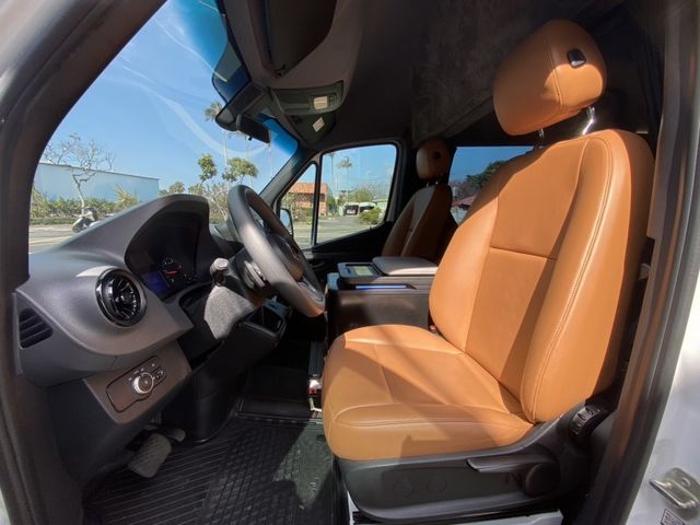 Mercedes-Benz/賓士 Sprinter   第7張相片