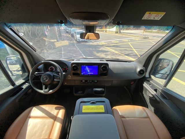 Mercedes-Benz/賓士 Sprinter   第9張相片