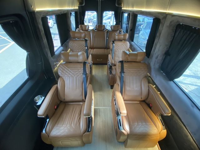 Mercedes-Benz/賓士 Sprinter   第18張相片
