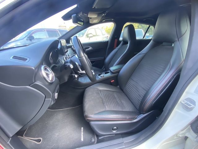 Mercedes-Benz/賓士 CLA250  第7張相片