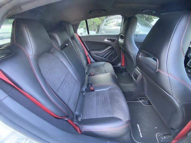 Mercedes-Benz/賓士 CLA250  第10張相片