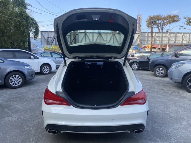 Mercedes-Benz/賓士 CLA250  第22張相片