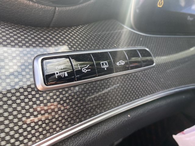Mercedes-Benz/賓士 E-CLASS  第16張相片