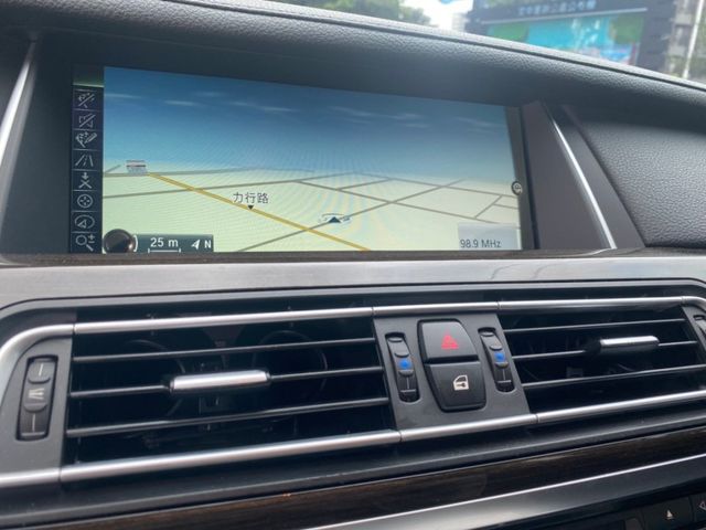 BMW/ 寶馬 ActiveHybrid 7L  第11張相片