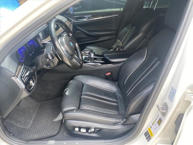 BMW/ 寶馬 540i M Sport  第7張相片