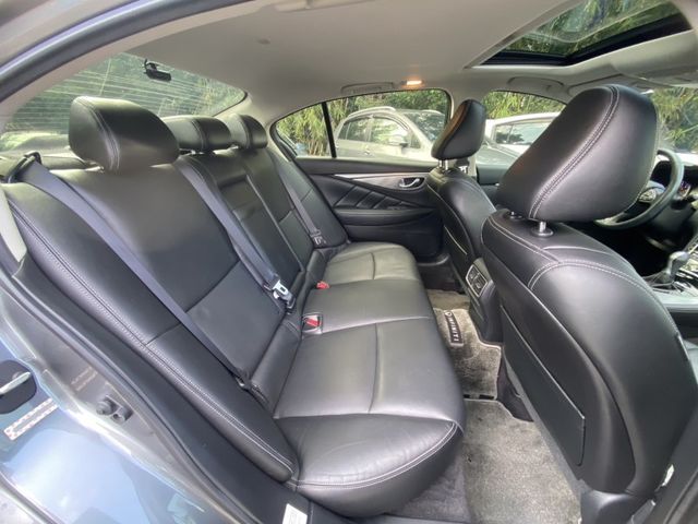Infiniti Q50  第10張相片
