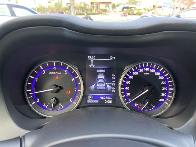 Infiniti Q50  第14張相片